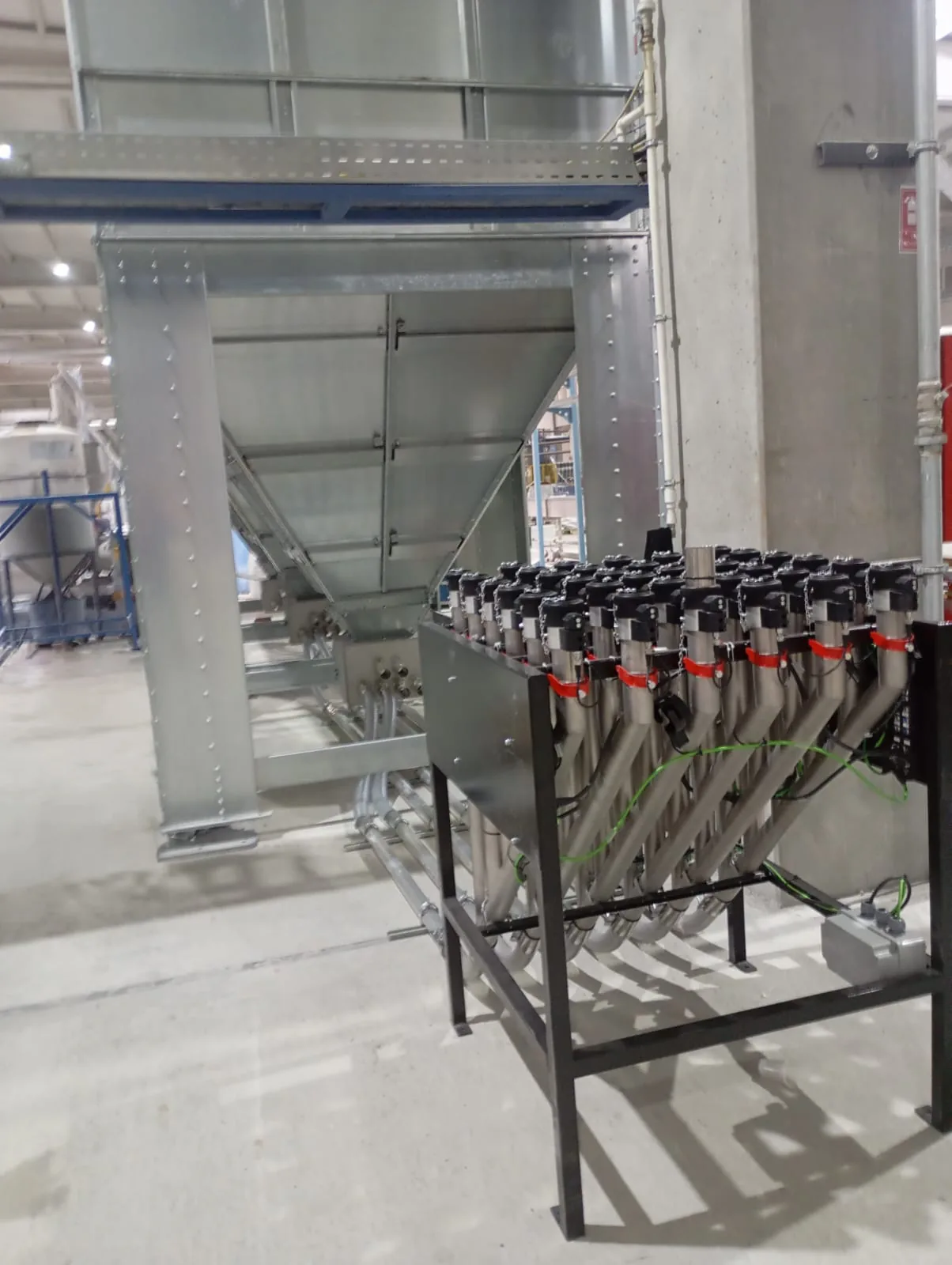 RFID standartlı merkezi dağıtım masası